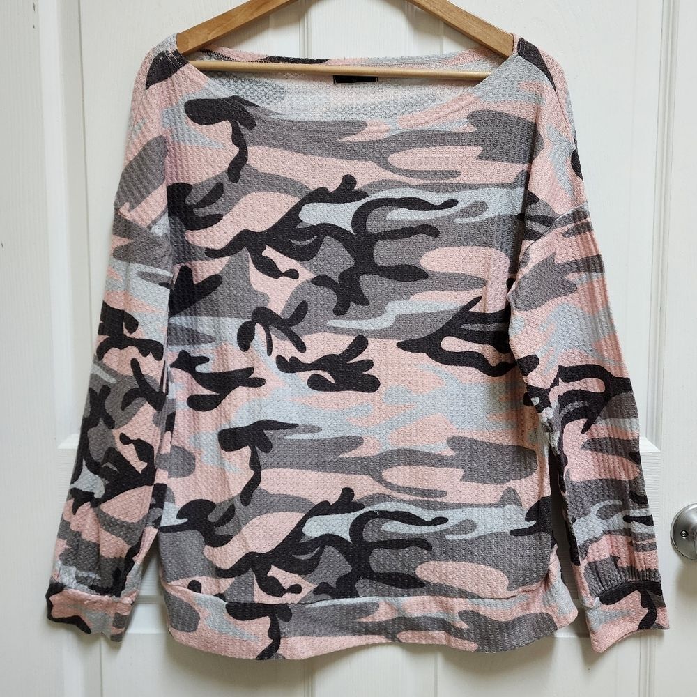 Blooming Jelly Sweater Womens XL Pink Camo Waffle Knit Oversized Boat Neck Boho